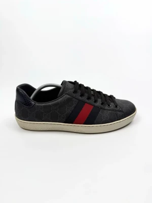 Gucci Ace Skor  - Gucci ace supreme skor | Storlek 41,5 / UK 7.5 | Skick 9/10 | Nypris ca 7300kr | 100% autentiska |