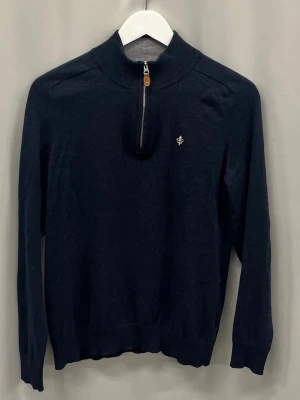 Morris hals zip - Fint skick, har krympt i tvätten så skulle säga att den passar xs