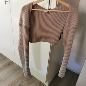 Bollero  - Använd 1 gång. Frakt ingår 