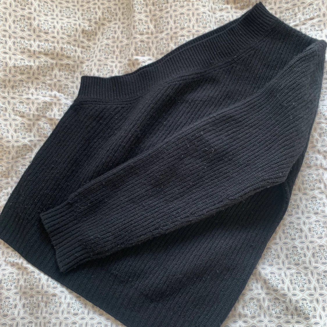 Enarmad cashmere tröja från soft goat 