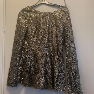 Tröja  - Glittrigt tröja 