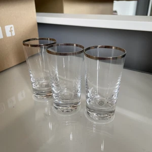 Shot glas  - 3 helt oanvända shot glas från cervera i roseguld (inte samma som på cetveras bild) säljs nu när det ej kommit till användning. 20 kr st och 60 kr för alla 3 +frakt
