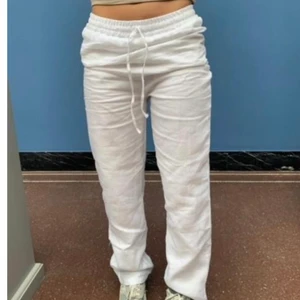 Linnebyxor  - Fina linnebyxor som ej passar mig, helt nya 