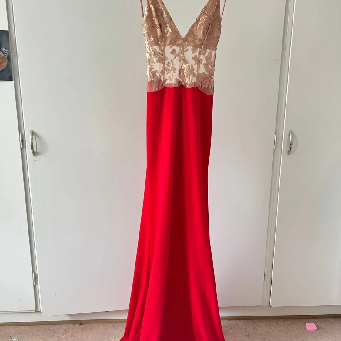 Röd klänning  - 90