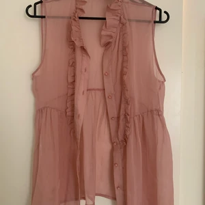 Sheer top - Sheer top size s. 100% silk. Sand Copenhagen.