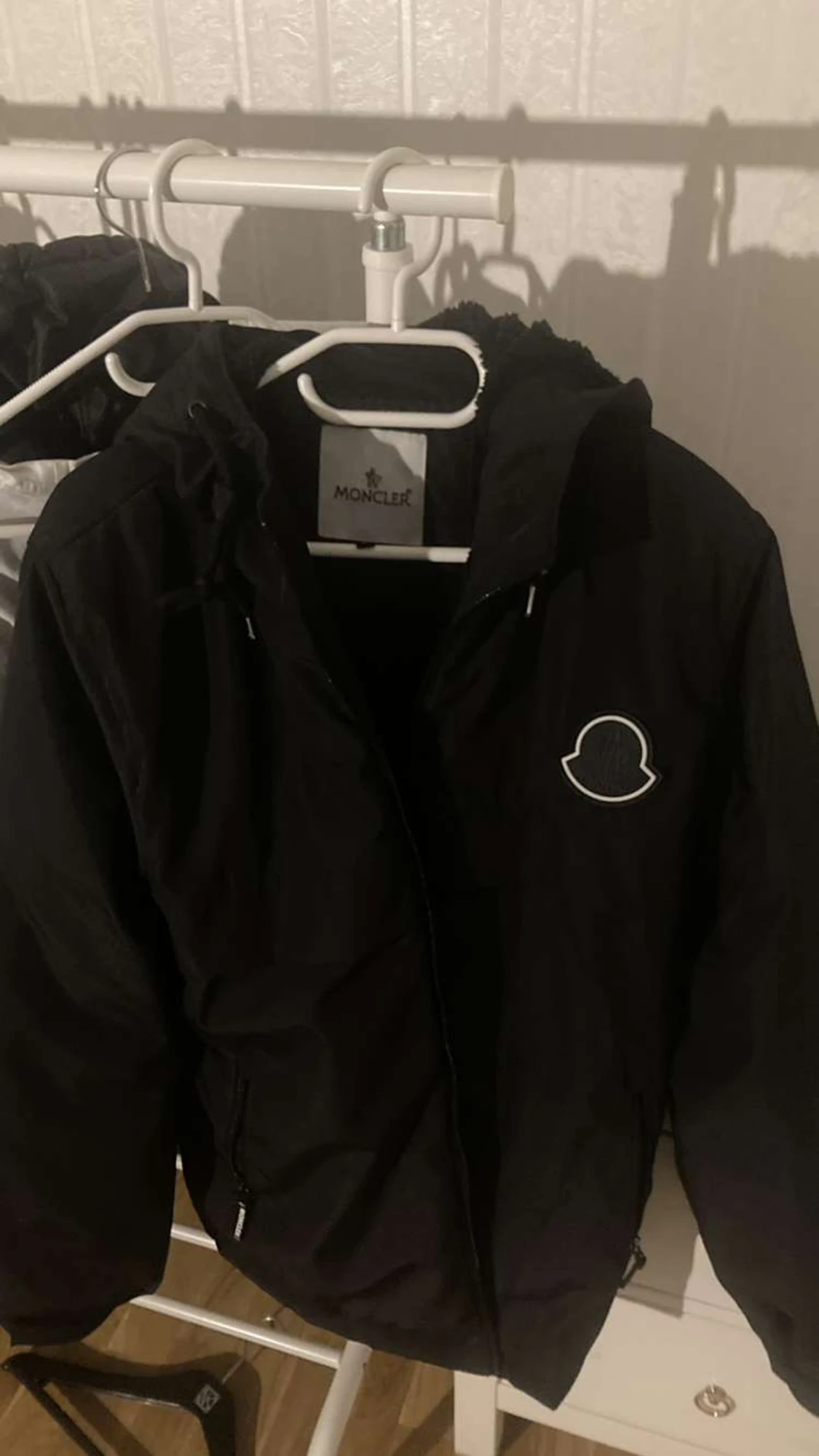 Moncler  - 90