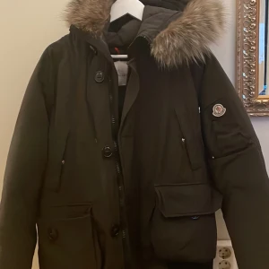 Moncler  - Sällsynt moncler boomber. Köpt på ukdesigners