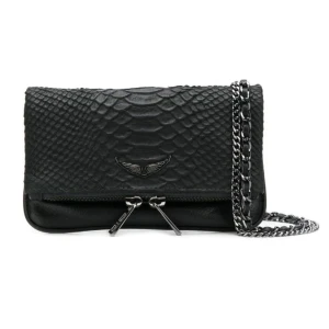 Zadig&Voltaire väska - Säljer min Zadig & Voltaire väska då den inte kommer till användning något mer. Finns både ett långt och kort band till väskan. Kommer med dustbag. Frakt tillkommer, kan mötas upp i Helsingborg.