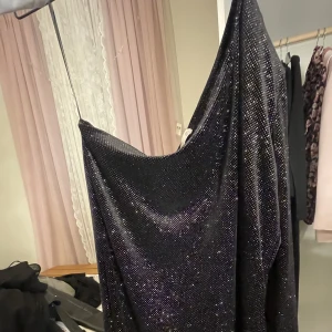 Nyår klänning - Glittrig klänning 