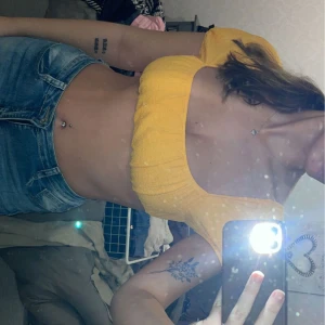 Fest topp - Super somrig o fin topp,säljes pga lite liten vid bysten