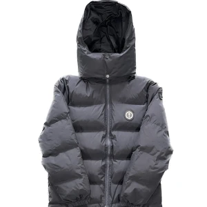 Trapstar Stone Puffer Jacket - Trapstar jacka, fraktvara så frakttiden är 15-20 dagar med spårningsnummer. Med jackorna får man med Trapstar dustbag. Finns också i färgerna mörkblå och ljusblå. Kan fixa andra Trapstar jackor så om det är fallet så är det bara kontakta mig, God jul! 🎄