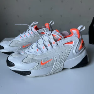 Nike sneakers  - Jätte sköna nike skor och i bra skick. Passa på🙂