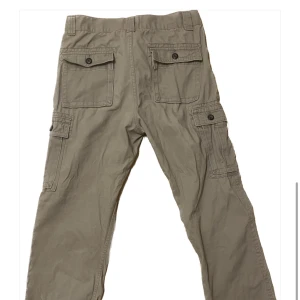 Cargopants - Beiga cargopants storlek s 99kr + frakt 
