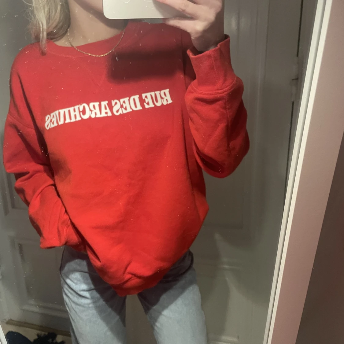 Sweatshirt