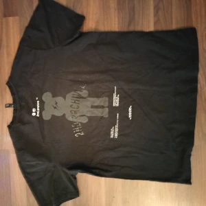  2nd archive  - Cool print  I am 178cm tall and 76kg