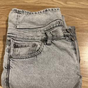 Säljer dessa populär hope rush denim jeans. Då dom ej används. Storlek 32