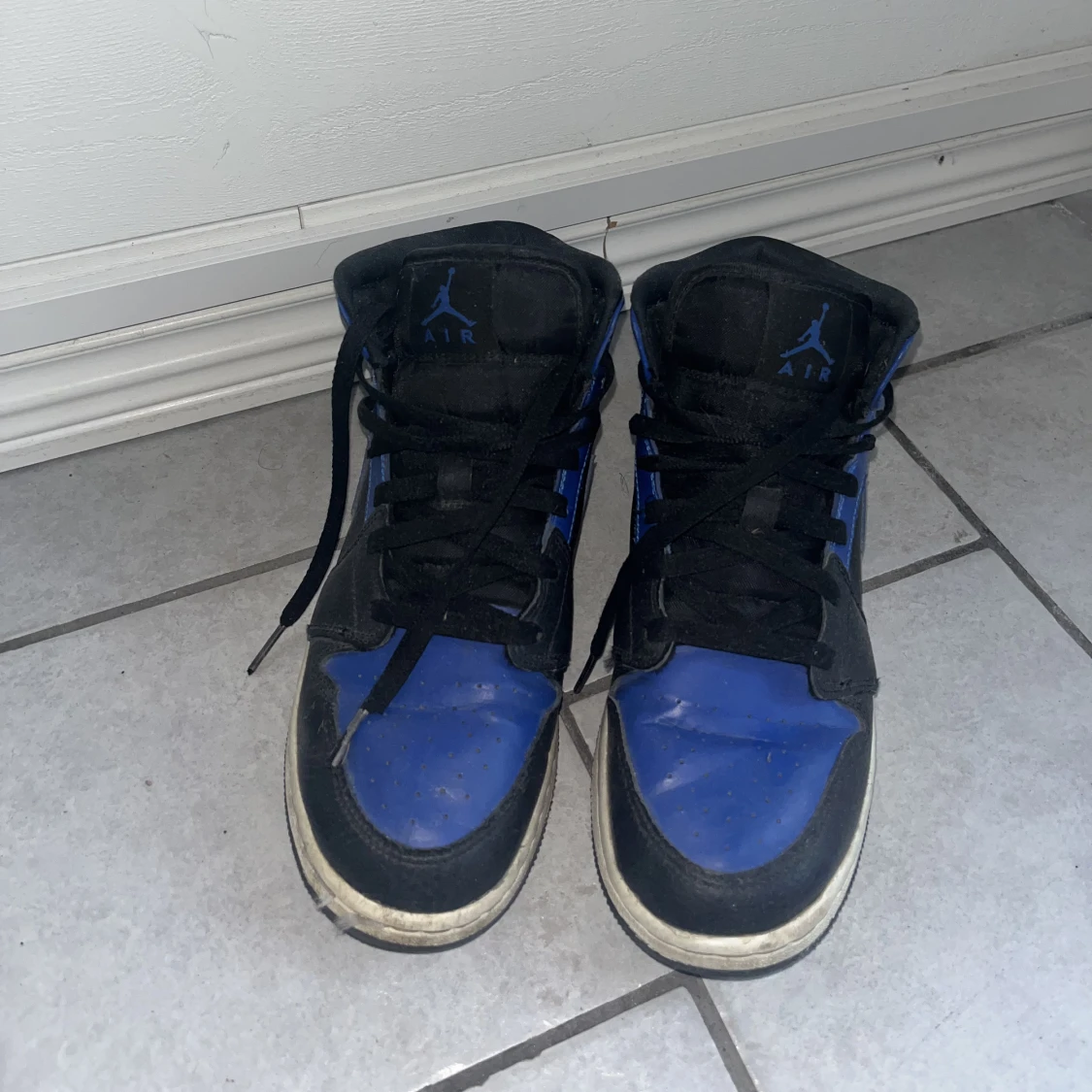 JORDAN 1 MID "HYPER ROYAL" - 91