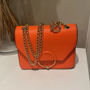 Fin liten väska  - Använd 1 gång 