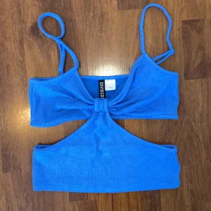 Linne - Säljer ett linne i strl S, aldrig använd. Köpare står för frakt💙