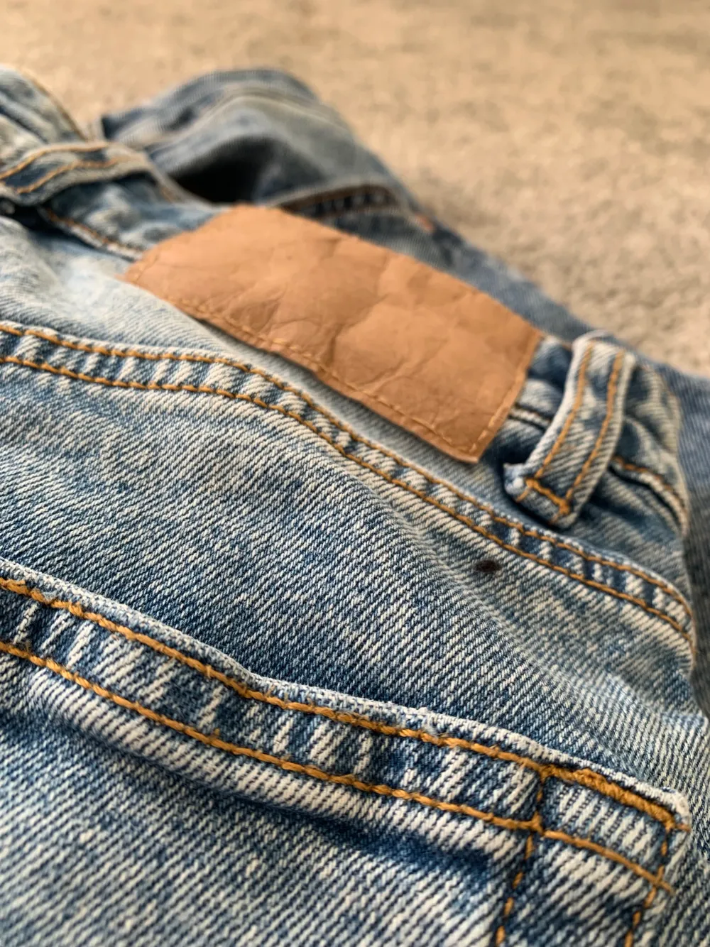 2 medium waist jeans 💕💖🌸 . Jeans & Byxor.
