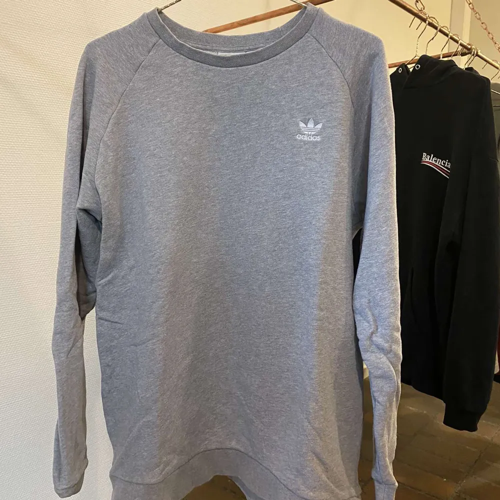 Tjeeeenare mannen! Adidas sweatshirt  Pris går att diskutera. Hoodies.