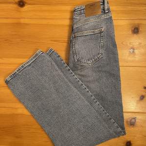 Blåa jeans från märket Only (wide leg)💙 Storlek: W26/L34 (skulle säga XS)  Nypris: 479kr