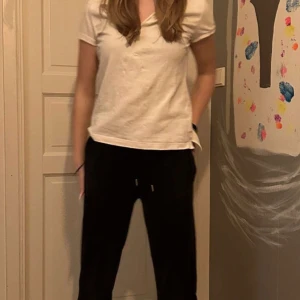 Tröja - En Ralph Lauren tröja den är välanvänd men i bra skick köparen står för frakten