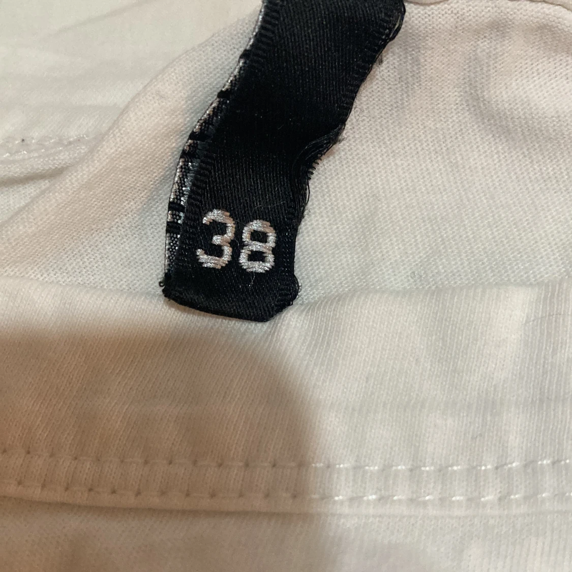 Vit t-shirt från HM, 38 - 91