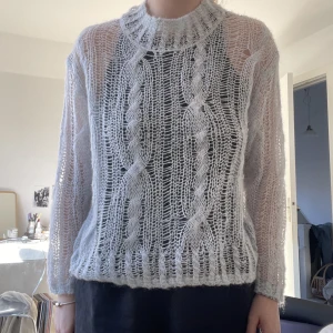 Stickad Zara tröja💙 - Använd en gång… Superfin och perfekt till sommaren💘