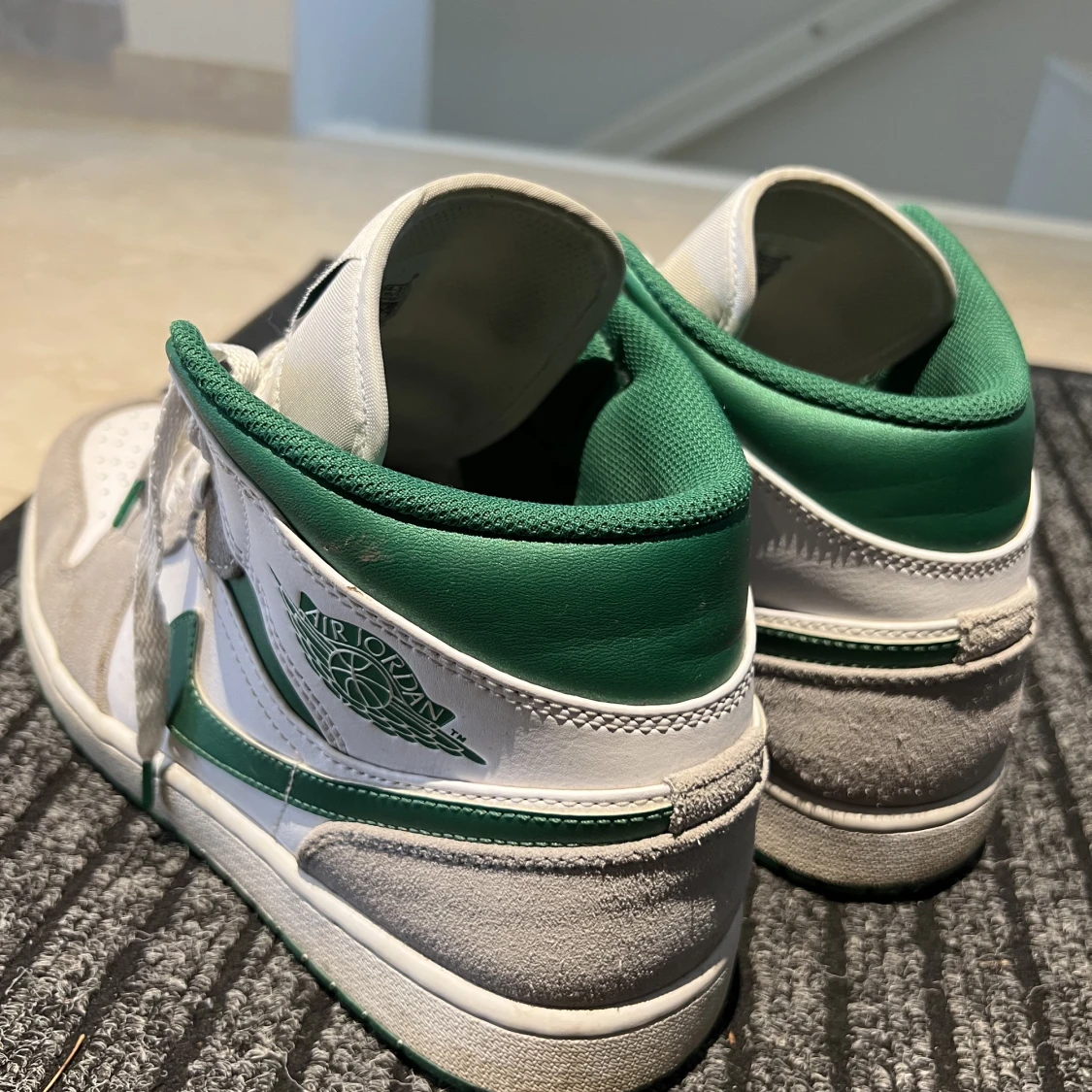 Air Jordan 1 Mid SE Grey Pine Green  - 91