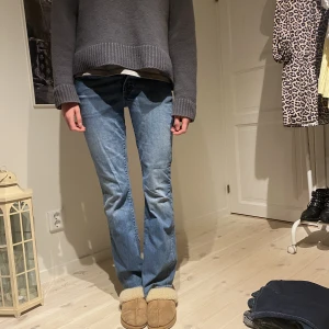 Lågmidjade jeans - Så snygga lågmidjade jeans i strl 30/32