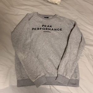 Tröja  - Säljer denna pga av att jag aldrig använt den 