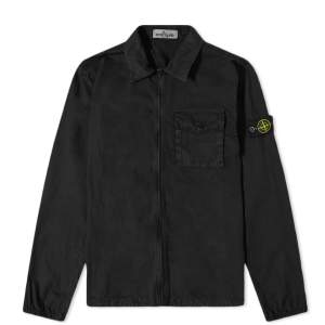 Tja, säljer min stone island overshirt storlek s! Bra skick, kom pm för mera frågor 