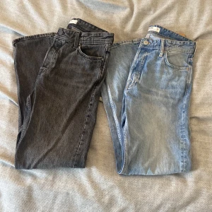 2-pack J&J Jeans modell Chris/Loose  - Endast blåa jeans sålda, ny annons på de gråa kommer upp senare. 