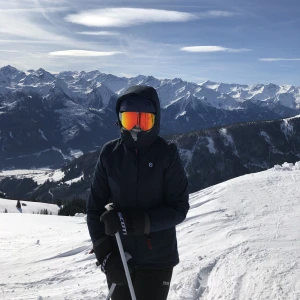 Marinblå 8848 skidjacka - Marinblå skidjacka från 8848, storlek 40.