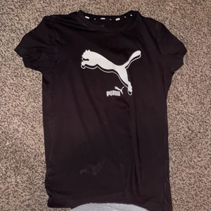 Puma t-shirt  - Puma t-shirt inte använd typ 