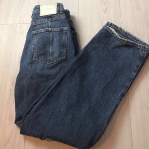 Jeans - Säljer mina helt oanvända jeans från pull n bear då jag köpte dem i två storlekar💕