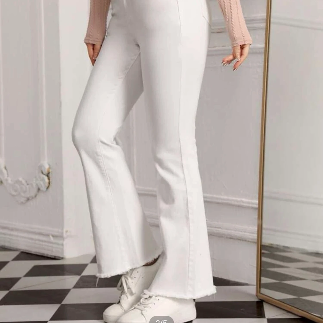 Mjuk i materialet och stretchat  - 90