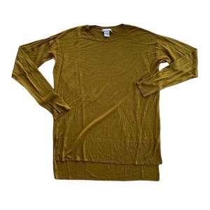 GRÖN/GUL LÅNGÄRMAD TRÖJA - Långärmad tröja i grön/gul nyans köpt på H&M.