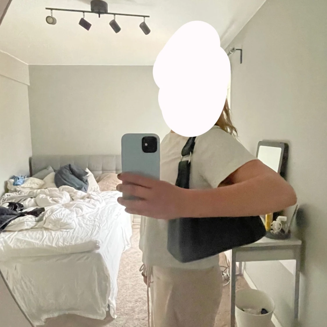 skriv snygg axelväska!!