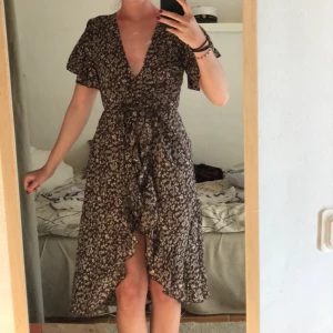 Klänning  - Funkar bra till stranden,  150kr inklusive frakt 🥰