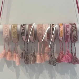Rosa dior armband  - Massor av rosa dior armband! Köpta utomlands 💓
