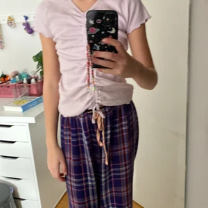 Lila hm tröja 💜 - Lila hm tröja köpt för 80 kr föra året 💜👕