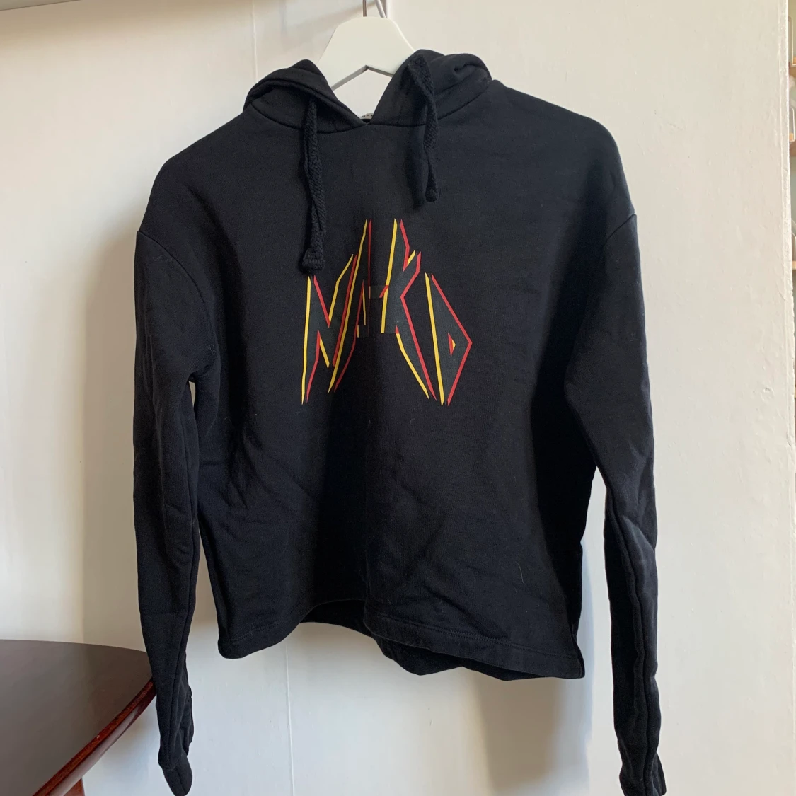 Svart NA-KD hoodie  - 90