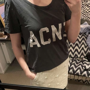 Acne t-shit - As ball t-short från acne! Xs men passar S