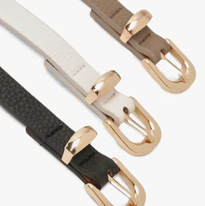 Nya skärp - Tre helt nya skärp från boohoo, aldrig använda. Passar både större och mindre storlekar🥰 gratis frakt #nya #bälten