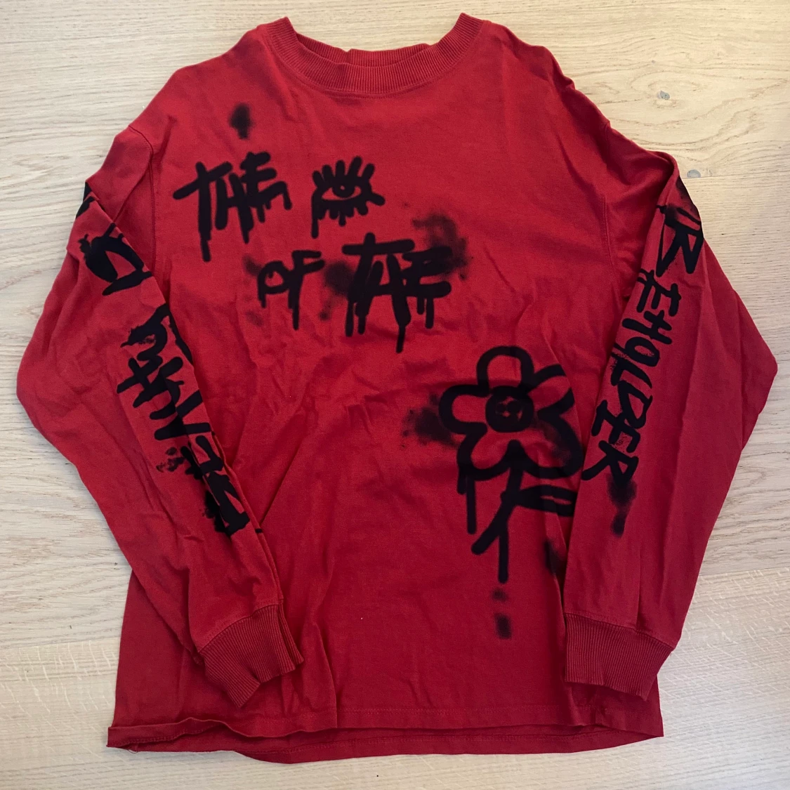 Röd långärmad tröja