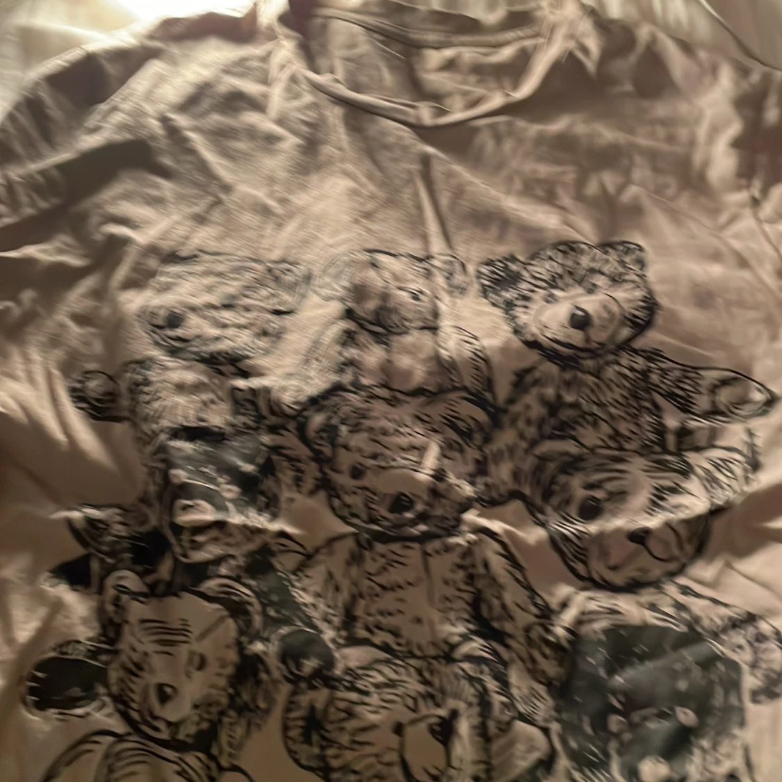 T-shitt brun med Björnar på