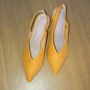 Block heel - Faux velvet block heels, bought in London. Very comfortable fit, used in one occassion as seen in pictures it is in good condition