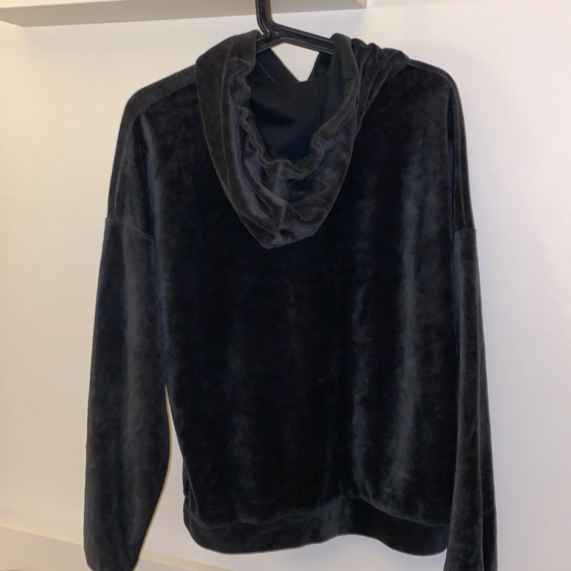 Mörkgrön matt hoddie  - 90